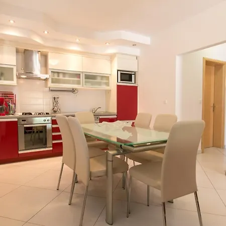 House Danka Vakantiehuis Sukošan