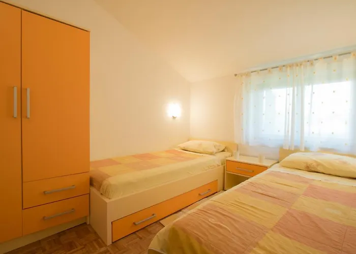 Holiday House Danka *